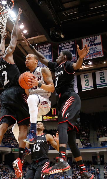 Napier's double-double helps UConn upset No. 11 Cincinnati